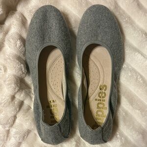 Hush Puppies Women's Soft Gray Loafers